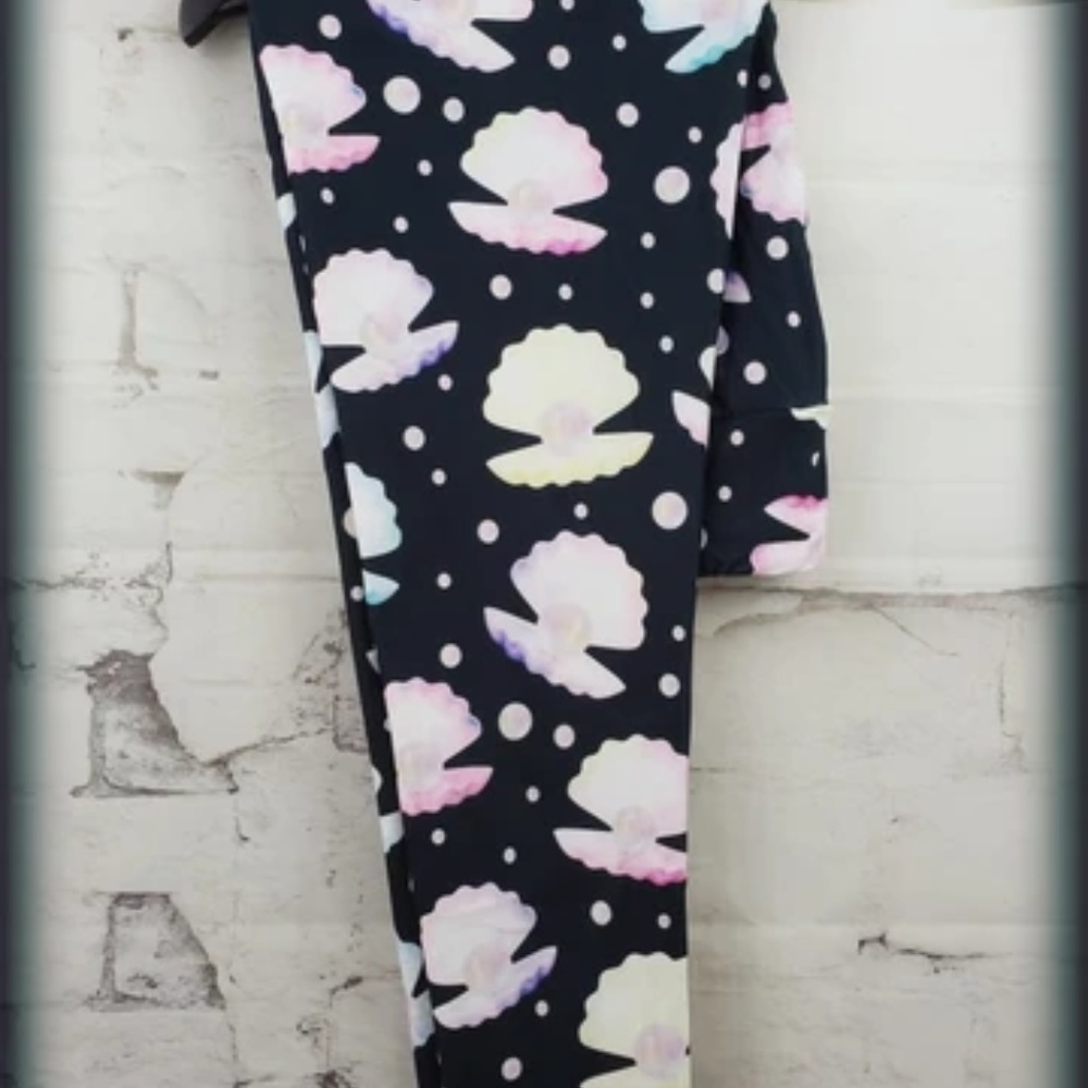 Pearl Party leggings